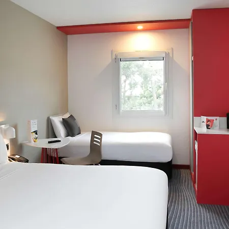 Ibis Sydney Airport Hotel Exterior photo